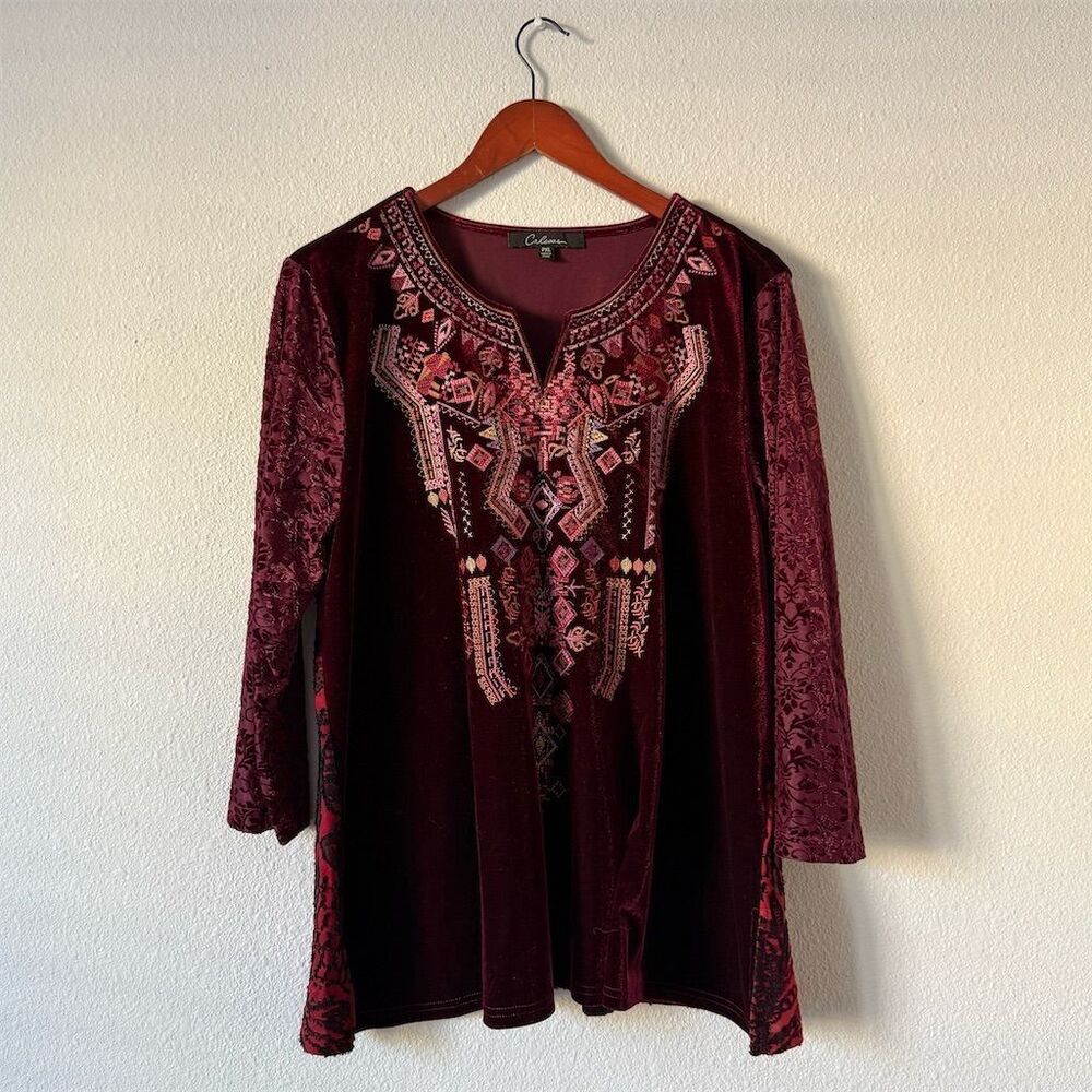 Calessa Embroidered Floral Whimsigoth Goth Top PXL Red V-Neck 3/4 Sleeve Blouse